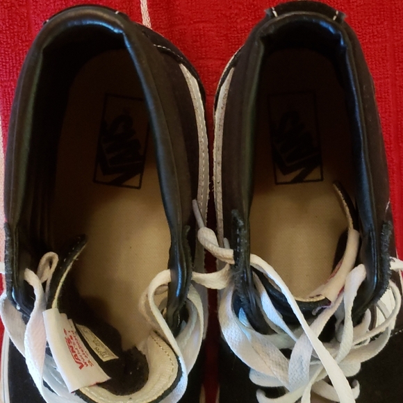 Vans - Picture 7 of 7